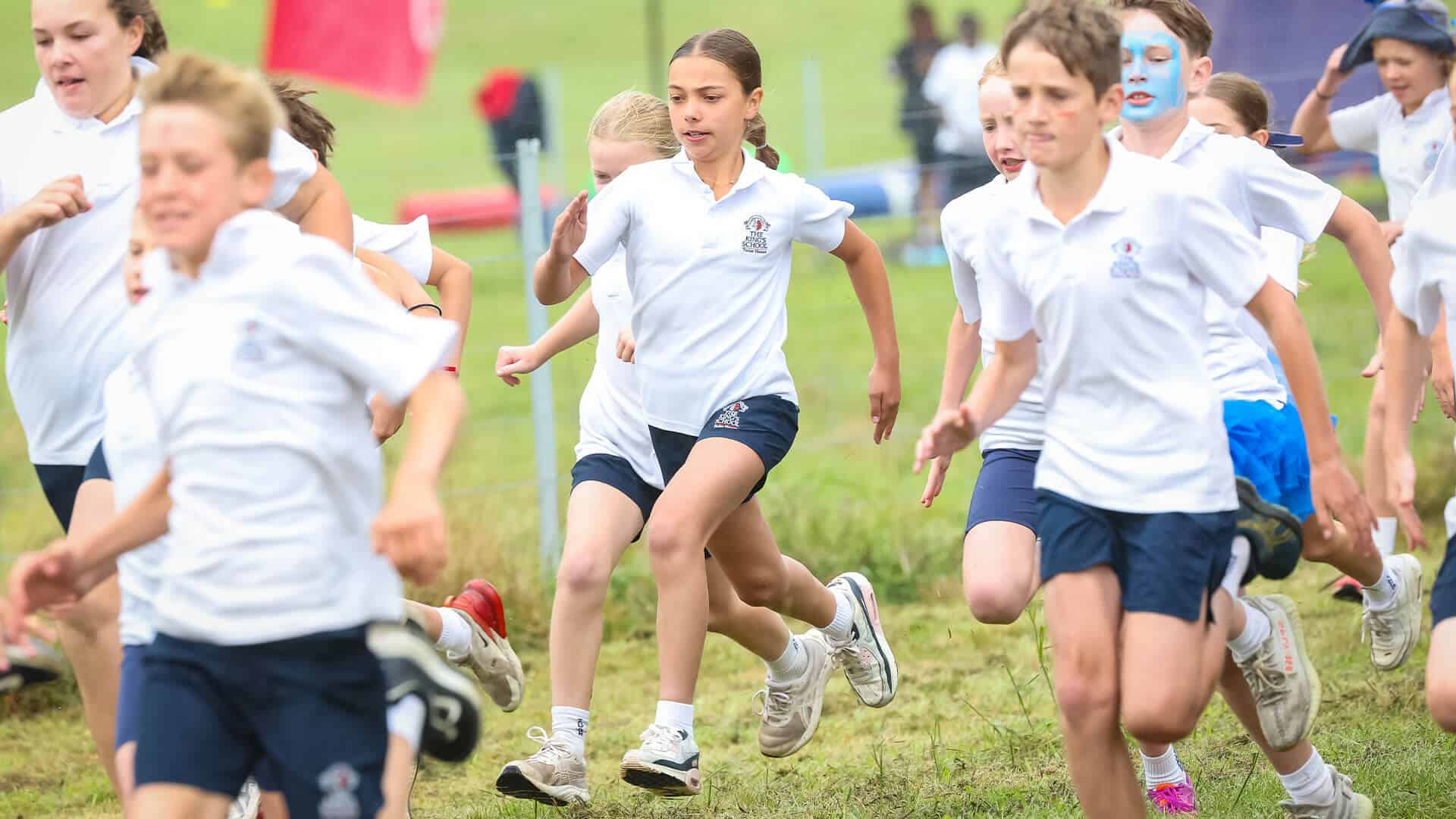 Tudor House students running in the cross country